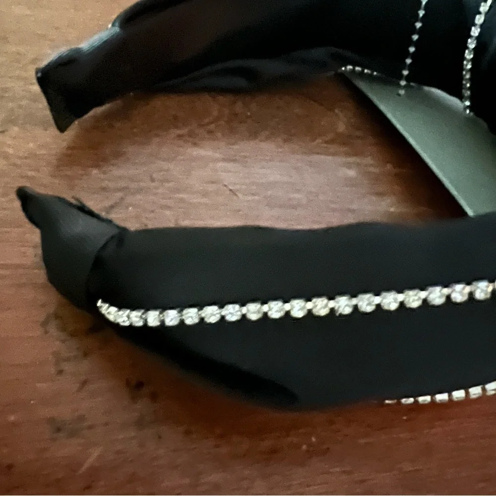 Nordstrom Black and Silver Hair Accessory